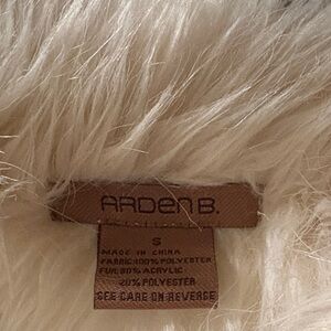 Arden B Plush Ivory Faux Fur women’s jacket